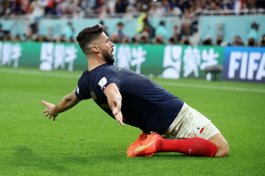 Giroud đi vào lịch sử với tư cách là chân sút số 1 lịch sử ĐT Pháp