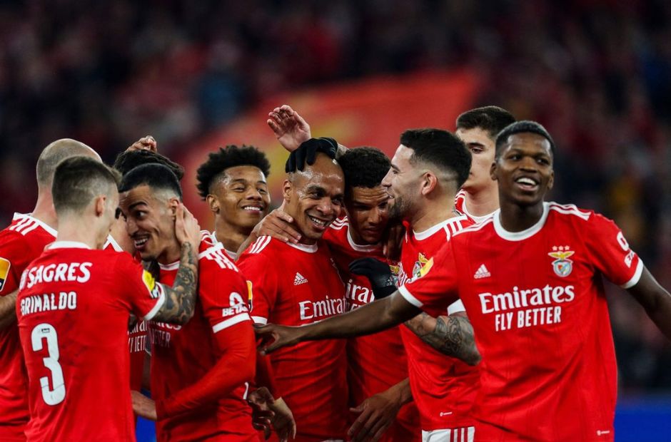 Các cầu thủ Benfica ăn mừng bàn thắng vào lưới Club Brugge 